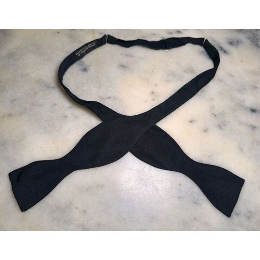 Vintage Austin Reed Regent Street 100% Silk Solid Black Woven Self Tie Bow Tie